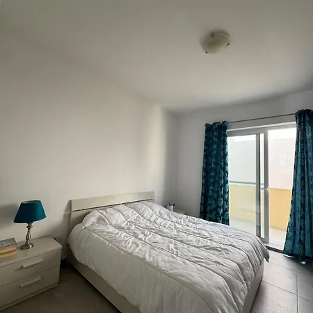 Flotta Gazde/Camere de închiriat Gzira